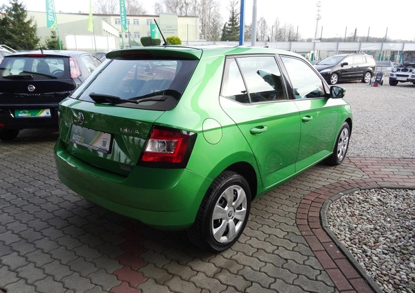 Skoda Fabia cena 28900 przebieg: 190000, rok produkcji 2016 z Płoty małe 301